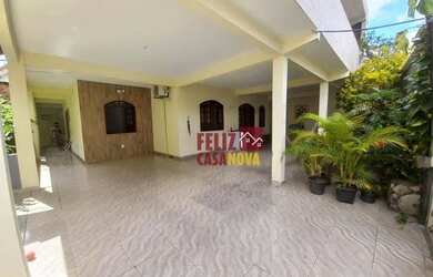 Imagem: A casa possui 3 Dormitórios, 3 Banheiros, 2 Vagas na garagem