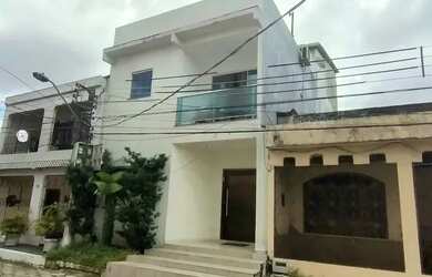 Imagem: A casa possui 4 Dormitórios, 5 Banheiros, 222m² de Área e