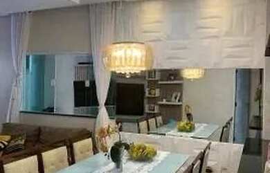 Imagem: A casa possui 3 Dormitórios, 2 Banheiros e está localizado