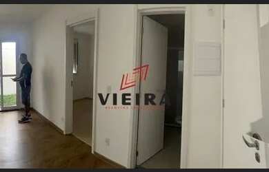 Imagem: O apartamento possui 2 Dormitórios, 1 Banheiro, 1 Vaga na garagem