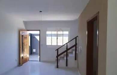 Imagem: A casa em condomínio possui 2 Dormitórios, 2 Banheiros, 1