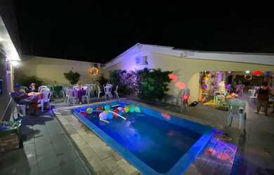 Imagem: A casa possui 1 Banheiro e está localizado em Planalto, Manaus