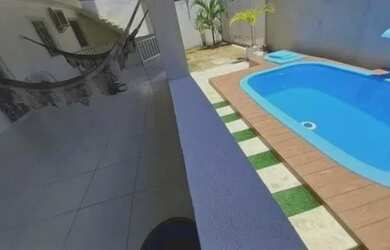 Imagem: A casa possui 3 Dormitórios, 1 Banheiro, 1 Vaga na garagem