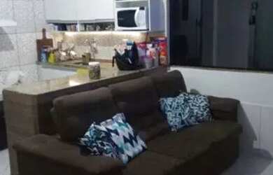 Imagem: A casa possui 2 Dormitórios, 1 Banheiro, 1 Vaga na garagem