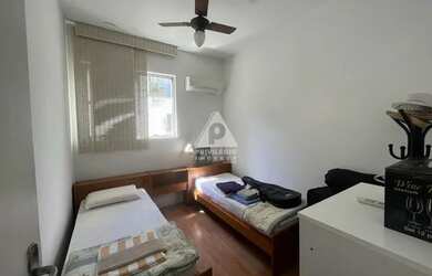 Imagem 4: Apartamento Triplex 3 Quartos na Quadra da Praia do Leblon 1 Vaga