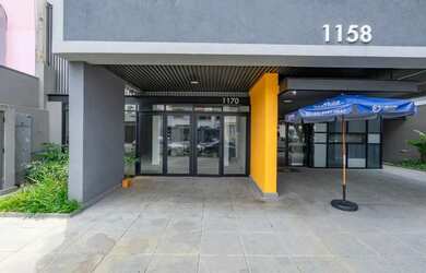 Imagem: O depósito possui 1 Vaga na garagem, 200m² de Área e está