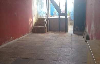 Imagem: A casa possui 1 Dormitório, 3 Banheiros, 1 Vaga na garagem