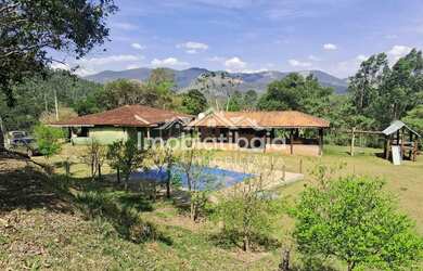 Imagem: A fazenda possui 250m² de Área e está localizado em Joanópolis