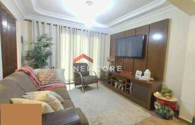 Imagem: A casa possui 3 Dormitórios, 4 Banheiros, 2 Vagas na garagem