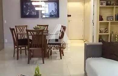 Imagem: O apartamento possui 4 Dormitórios, 5 Banheiros, 3 Vagas na