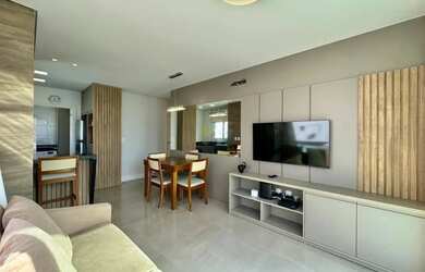 Imagem 2: Apartamento 2 dormitórios mobiliado e decorado de frente no Centro -...