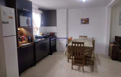 Imagem 3: Casa no Bairro Hípica, com terreno de 10 metros de frente por 33 metros...