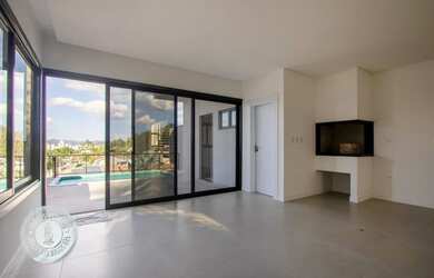 Imagem 12: VENDA - Sobrado com 3 Suítes e com piscina no bairro Velha em Blumenau