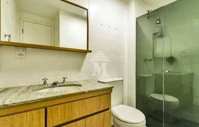 Imagem: O apartamento possui 1 Dormitório, 1 Banheiro, 1 Vaga na garagem