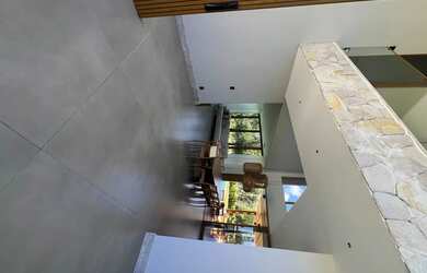 Imagem 7: Casa de alto luxo com 5 suítes + dependência, condomínio com acesso ao mar, capacidade 23