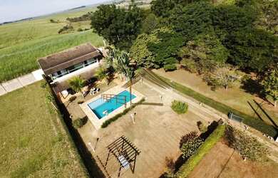 Imagem 10: Magnífica casa a venda no Condomínio Jatobá, contendo 4 dormitórios...