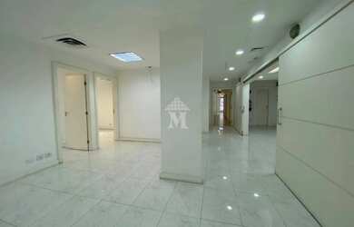 Imagem 9: Espaço de escritório premium no coração financeiro de São Paulo, com 4 vagas de garagem, d