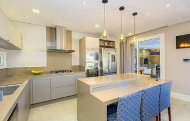 Imagem 12: Casa com Face Leste e Piscina com Spa, 3 quartos 5 Vagas à venda, 400...