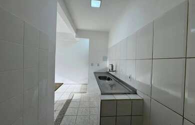 Imagem 6: Quarto e sala, vaga de garagem, aceita financiamento