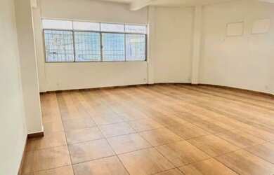 Imagem: O depósito e está localizado em Marechal Hermes, Rio de Janeiro