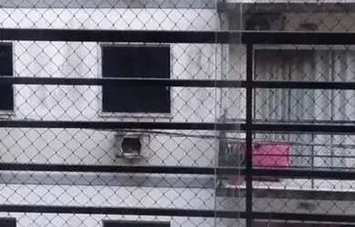 Imagem: O apartamento possui 3 Dormitórios, 1 Banheiro, 1 Vaga na garagem