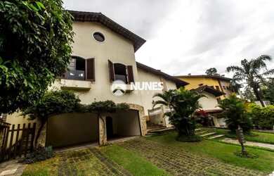 Imagem: A casa em condomínio possui 4 Dormitórios, 4 Banheiros, 5