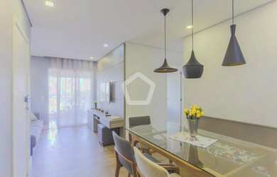 Imagem: O apartamento possui 3 Dormitórios, 1 Banheiro, 2 Vagas na