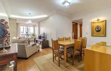 Imagem: O apartamento possui 3 Dormitórios, 3 Banheiros, 2 Vagas na