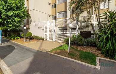 Imagem: O apartamento possui 3 Dormitórios, 1 Banheiro, 1 Vaga na garagem