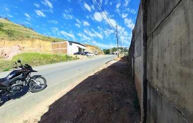 Imagem: O terreno possui 360m² de Área e está localizado em Centro