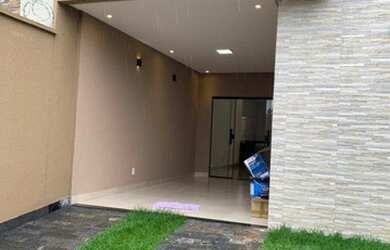 Imagem: A casa possui 3 Dormitórios, 2 Banheiros, 150m² de Área e