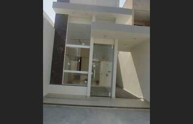 Imagem: A casa possui 2 Dormitórios, 2 Banheiros, 88m² de Área e