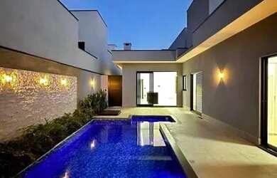 Imagem: A casa possui 3 Dormitórios, 2 Banheiros e está localizado