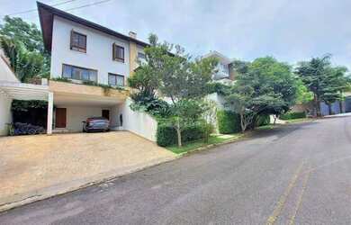 Imagem: A casa em condomínio à venda possui 4 Dormitórios, 5 Banheiros