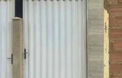 Imagem: A casa possui 2 Dormitórios, 2 Banheiros, 80m² de Área e