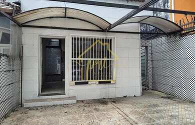 Imagem: A casa possui 3 Dormitórios, 3 Banheiros, 2 Vagas na garagem