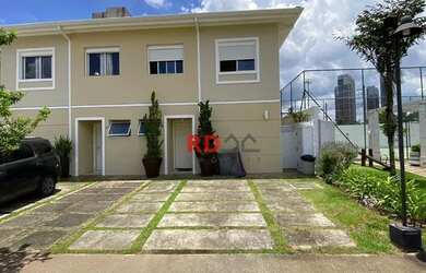 Imagem: A casa em condomínio possui 4 Dormitórios, 5 Banheiros, 2