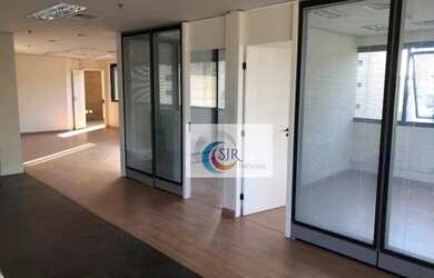 Imagem: O depósito possui 5 Vagas na garagem, 248m² de Área e está