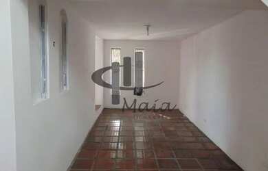 Imagem: A casa possui 4 Dormitórios, 2 Banheiros, 236m² de Área e