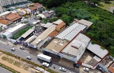 Imagem: O depósito possui 5 Vagas na garagem, 734m² de Área e está