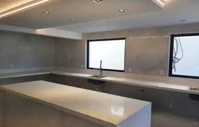 Imagem: A casa em condomínio possui 4 Dormitórios, 5 Banheiros, 5