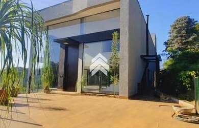 Imagem: A casa em condomínio possui 4 Dormitórios, 4 Banheiros, 5