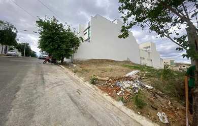 Imagem: O terreno possui 253m² de Área e está localizado em Cidade