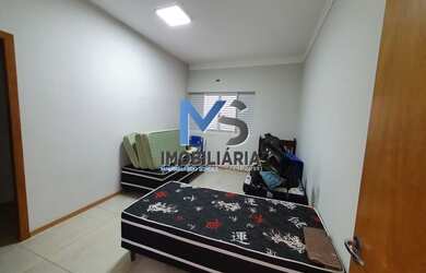 Imagem 9: Casa Padrão. Churrasqueira, Área de serviço, 241m² de Áreae1 Vaga...