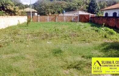 Imagem: O terreno à venda possui e está localizado em Chácaras de