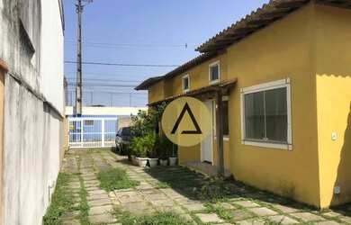 Imagem: A casa possui 2 Dormitórios, 1 Banheiro, 2 Vagas na garagem