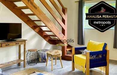 Imagem: A casa possui 4 Dormitórios, 4 Banheiros, 5 Vagas na garagem