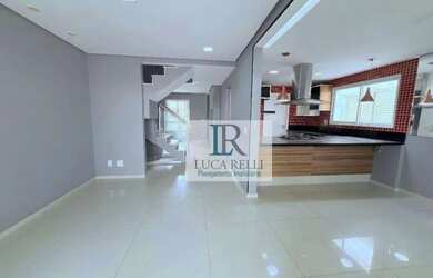 Imagem: A casa em condomínio para alugar possui 3 Dormitórios, 4 Banheiros