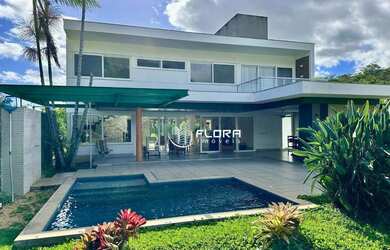 Imagem: A casa em condomínio possui 4 Dormitórios, 5 Banheiros, 4