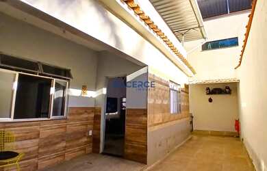 Imagem: A casa possui 3 Dormitórios, 1 Banheiro e 91m² de Área e